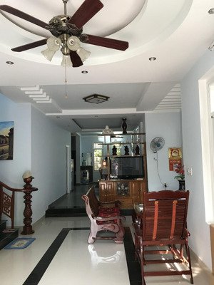 nhà mặt tiền đường dx18, cẩm thanh. diện tích: 442m2 nhà 2 tầng, 5 phòng ngủ, 5 wc. full nội thất