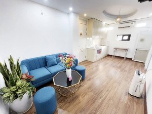 cho thuê ccmn 52m 2n2wc mặt phố xe buyt đỗ- giá tốt full nội thất xịn