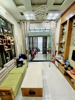 tô hiến thành,q10 ,5 tang ,51m2, btct, gần siêu thị big c chỉ 8đ