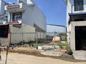 đất sát mặt tiền phạm văn đồng hiệp bình chánh thủ đức. gần gigamall dt: 8 x 19 chỉ 15tỷ