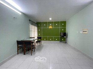 chung cư 312 lạc long quân, q11: 2p ngủ, 2wc, full nội thất, 9triệu