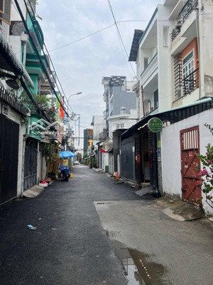 hxh , gần phạm văn chiêu, gò vấp. 4x12m. 3 tầng. full nội thất. chỉ 6tỷ.