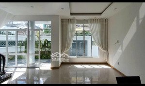 siêu phẩm nhà phố - ngang khủng 9m - đường quốc tuấn