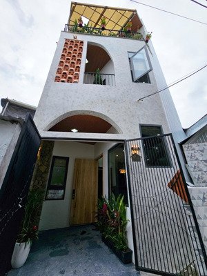 bán nhà 3 tầng mới xây full nội thất kiệt trường chinh giá tốt