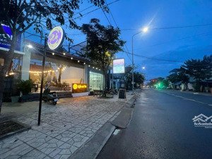 bán gấp ! mặt tiền đường 30/4 đang kinh doanh cho thuê diện tích gần 200 m full đất ở