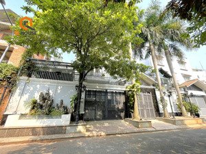 cho thuê biệt thự ngay bát nàn p.thạnh mỹ lợi 15*18m, hầm, 2 lầu 5 phòng sân thượng, 70 triệu/tháng