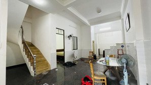 cách một căn ra mặt tiền nguyễn văn lượng ngang hiếm 7m
nhà chính chủ lâu đời cạnh cityland 3