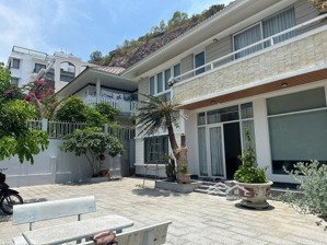 bán căn biệt thự view biển nha trang ocean view rất đẹp giá chỉ 30 tỷ