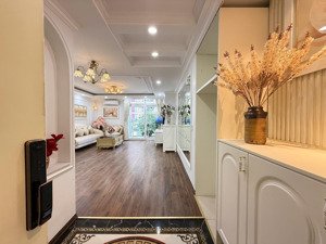 bán căn góc 3 phòng ngủ usilk, 116m2, đầy đủ nội thất, giá 7,58 tỷ, sẵn sổ.