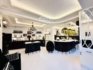 độc lạ có gu black&white: nguyên căn cho thuê ngang 9m - nở hậu 11m - nguyễn thị định thủ đức