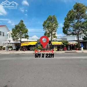 NỀN ĐỐI DIỆN TRƯỜNG HỌC - KDC VĂN HOÁ TÂY ĐÔ CẦN THƠ.