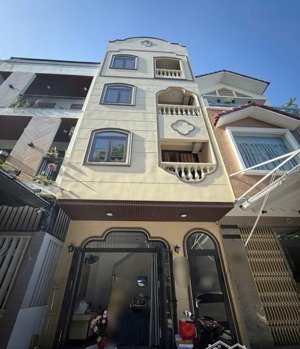 bán gấp toà căn hộ dòng tiền doanh thu 50tr, huy cận hải châu, diện tích 70m - 5 tầng - ngang 5m.