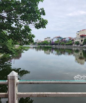 nhà mặt phố ái mộ, long biên trước nhà 3 ô tô tránh,kinh doanh,khu lõi,vài bước chân ra hồ điều hoà