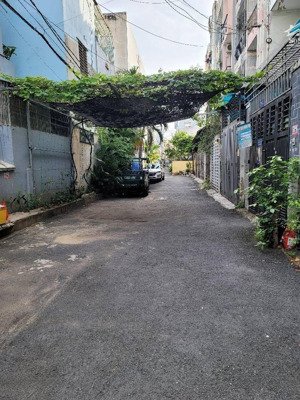 bán nhà phạm văn chiêu , ngay thống nhất , 4x14m , hxh , nhỉnh 5 tỷ