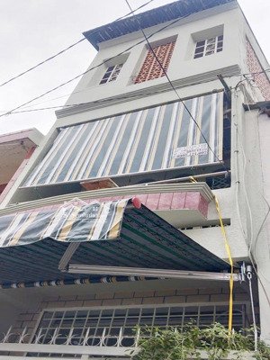 nhà đường tô hiến thành , hẻm ba gác thông tứ tung , gần đh bách khoa , tiện ích bao quanh .