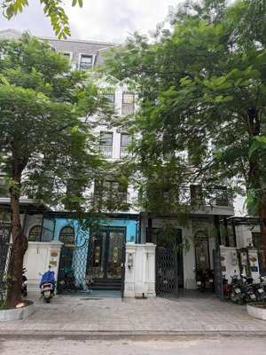 cho thuê nhà khu đô thị mới đại kim hacinco 75m2, có thang máy, full nội thất