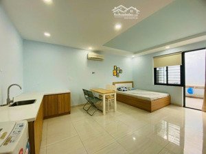 căn hộ 1pn ban công tân định thang máy full nội thất tự do