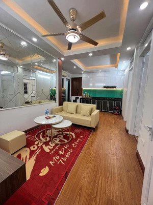 bán gấp chung cư mini ngay phố chùa láng- 52m- 2 ngủ- thoáng sáng- full đồ ở ngay