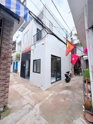 bán nhà 2 mặt kiệt nguyễn phước nguyên gần hà huy tập - gần trung tâm tp giá tốt