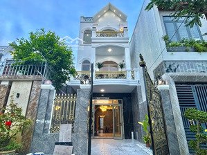 bán nhà phố cao cấp vị trí đẹp trung tâm -tp đà nẵng