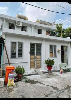 hẻm 479 hương lộ 2, dt: 8x9, hiện có 2 căn đôi, giáp phan anh