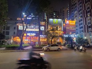 mặt phố trần kim xuyến, cầu giấy, dt 153m, mt 8.8m, sổ vuông đẹp, 5 tầng, cho thuê 100tr/th,mong 9t