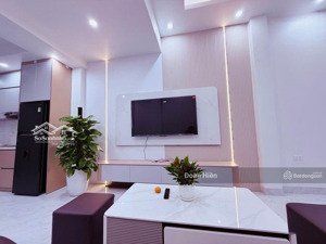 bán nhà phố đào tấn, 100m ra ô tô, ngõ thông rộng, nhà mới tặng nt, mt 4m, 41m*5t, giá 7,9 tỷ