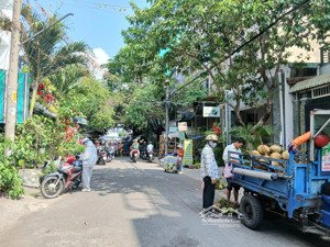mặt tiền chợ linh trung nhà 4 tầng 5x17m2 linh trung, thủ đức