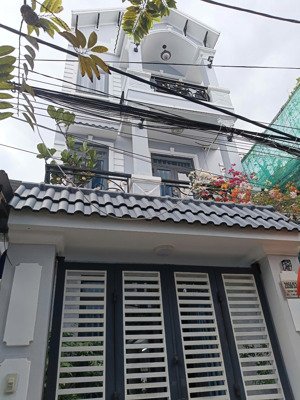 bán nhà trệt 2 lầu mới đẹp ở ngay 5pn, 5wc chỉ 5,9 tỷ tại huỳnh tấn phát, thị trấn nhà bè, hcm