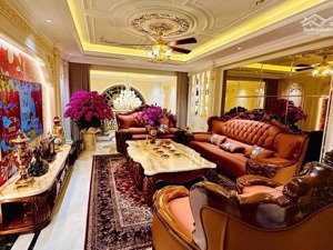 phân lô - lô góc - láng hạ - vỉa hè - ô tô tránh - cách 1 nhà ra phố. dt 35m2. giá 22 tỷ.