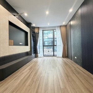 mặt ngõ kinh doanh, phân lô oto tránh. nhà đẹp full nt 2 thoáng ở sướng. dt45m4t mt3.5m giá20,5ty