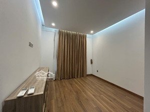 chính chủ cần bán căn hộ 2 phòng ngủ - 6th element