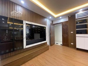 bán căn hộ chung cư 30t đường nguyễn chánh , quận cầu giấy, giá:4 tỷ 650