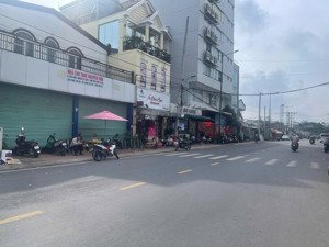 12,5 tỷ nhà mặt tiền quốc lộ 13 cũ kinh doanh sầm uất : mặt tiền quốc lộ 13 dt 50 m2
