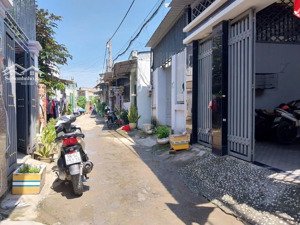 nhà 2 tầng - hxh thông - 60m2 - 2 tầng - nhà đẹp ở ngay - chỉ 3.8 tỷ (tl)