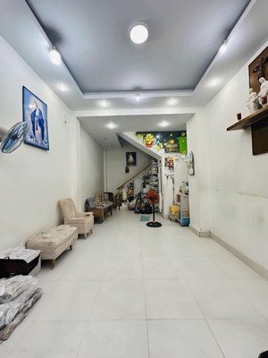 hẻm 62 nhất chi mai ô tô đỗ cửa - gần 50m2 - đối diện etown cộng hòa - sát nhà ga t3 - hơn 7 tỷ nhỏ