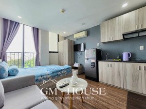 căn hộ ban công full nội thất mới 100% tại bạch đằng gần hàng xanh - hutech - uef - hiu