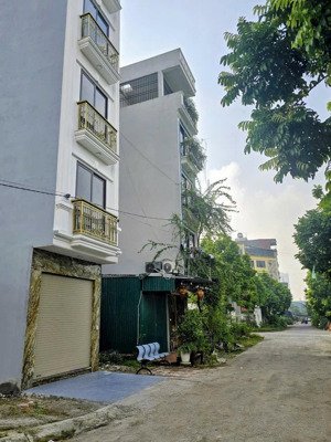 cho thuê nhà 30m x 6 tầng thang máy khu đấu giá phân lô vỉa hè tứ hiệp, thanh trì, hà nội.