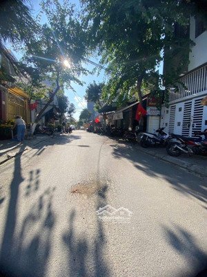 lô đất mặt tiền gần biển - 134m2 - cách biển 400m