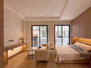 căn hộ 2 ban công full nội thất cao cấp cách mạng tháng 8,quận 10( gần toà nhà viettel, vòng xoay..