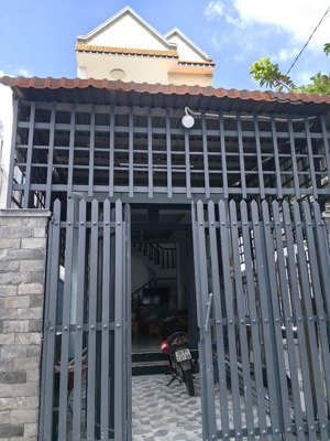 hóc môn- thới tam thôn- 81m2- 2 tầng. giá 4 tỷ.