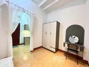 chính chủ cho thuê chdv 1pn ban công tại 159 đặng văn ngữ phú nhuận giá 6,12tr ful nt 