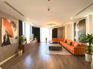 hot. hàng hiệu chờ quý ac tới rước về bộ sưu tầm, sổ đỏ sẵn, giá tốt ib em quân để ac rước về ạ