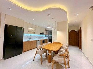 bán căn hộ celestarise , 3 pn, 2 wc, 106,5 m2, vị trí đẹp, hoàn thiện cao cấp mới 100%