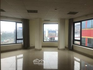 cho thuê văn phòng 90m² tại 22 nguyễn khang, yên hòa, cầu giấy lô góc 2 mặt tiền 18 triệu/tháng