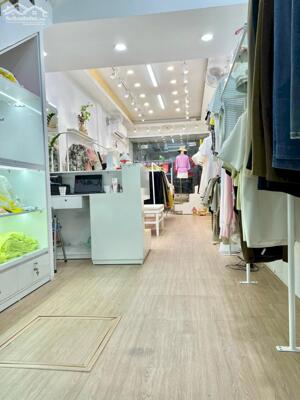 Tôi cần bán nhà ngõ Đường Bưởi, giá 10.8 tỷ, 43m2x4T, ở luôn