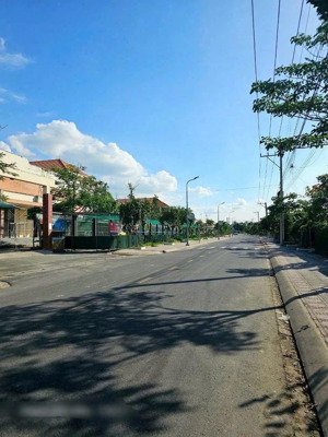 đất mt bình nhâm 90, giáp lái thiêu; dt 153m2, thổ cư 110m2, giá tốt chỉ 3.69 tỷ có tl