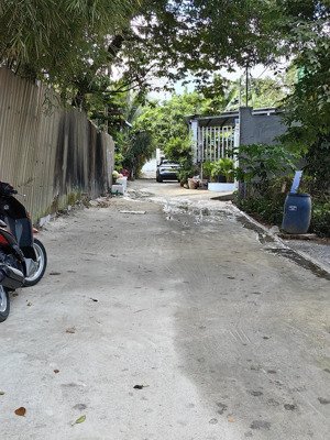 hóc môn- tân hiệp- huỳnh thị mài- hẻm ôtô thông- 48m2- 2 tầng. 2,9 tỷ.