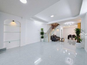 nhà 4 tầng - hiếm - xe hơi ngủ trong nhà - kế bên phú mỹ hưng - nhà mới vào ở ngay 12 tỷ nhỉnh