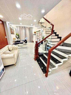 hot! 4tỷ100 bán nhà sổ hồng riêng tại nhà võ văn kiệt - cầu kho - q1, diện tích 71,9m2, 4pn, 5wc